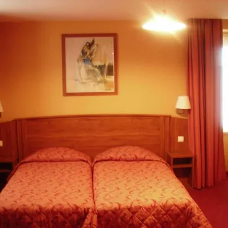 Logis De France- Restaurant Grill Hotel Domfront (Orne)