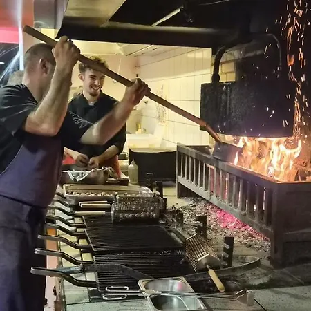 Logis De France- Restaurant Grill 2*