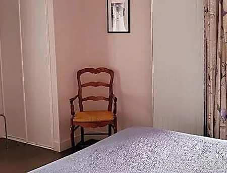 Logis De France- Restaurant Grill Hotell 2*