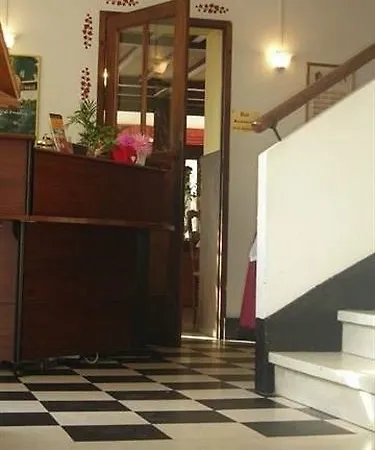 Hotel Logis De France- Restaurant Grill 2*