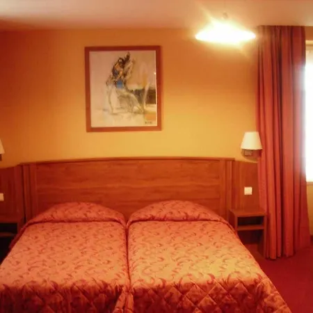 Hotel Logis De France Restaurant Grill