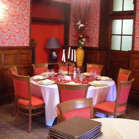 Logis De France- Restaurant Grill דומפרונט