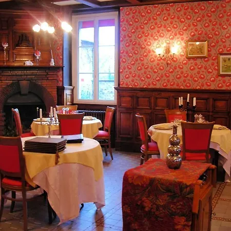 מלון Logis De France- Restaurant Grill 2*