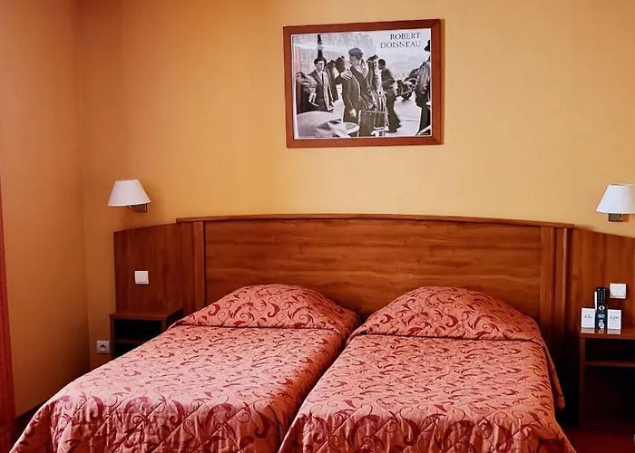 Logis De France- Restaurant Grill Hotel 2*