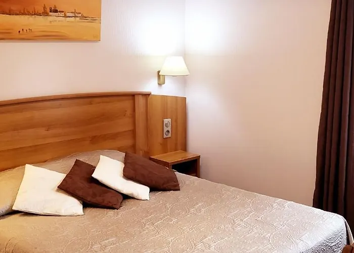 Logis De France- Restaurant Grill 2* Domfront (Orne)