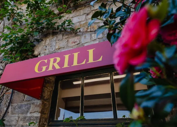 Logis De France- Restaurant Grill 2*