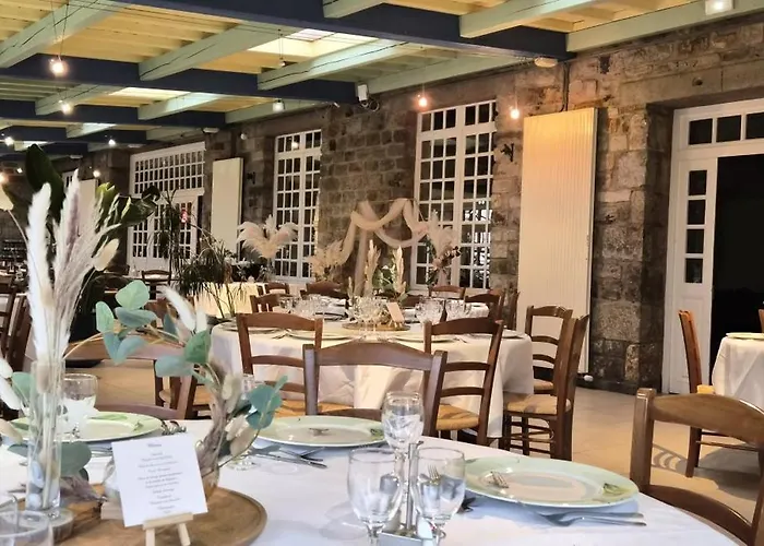 Logis De France- Restaurant Grill Hotel 2*