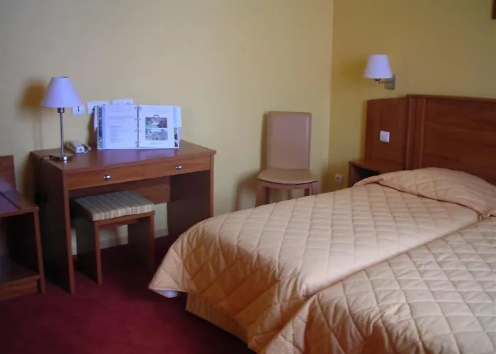 Logis De France- Restaurant Grill Hotel