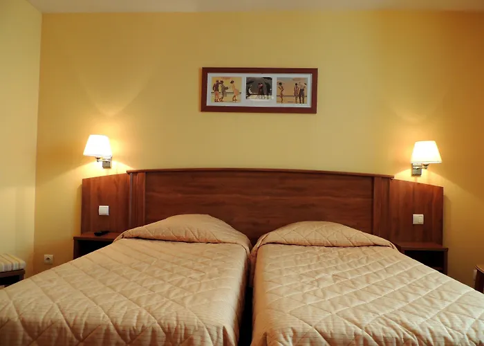 Hotel Logis De France- Restaurant Grill 2*