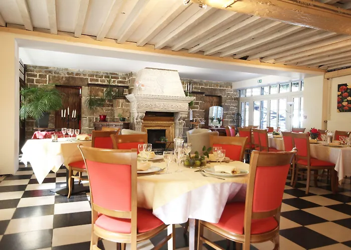 Logis De France- Restaurant Grill 2* Domfront (Orne)