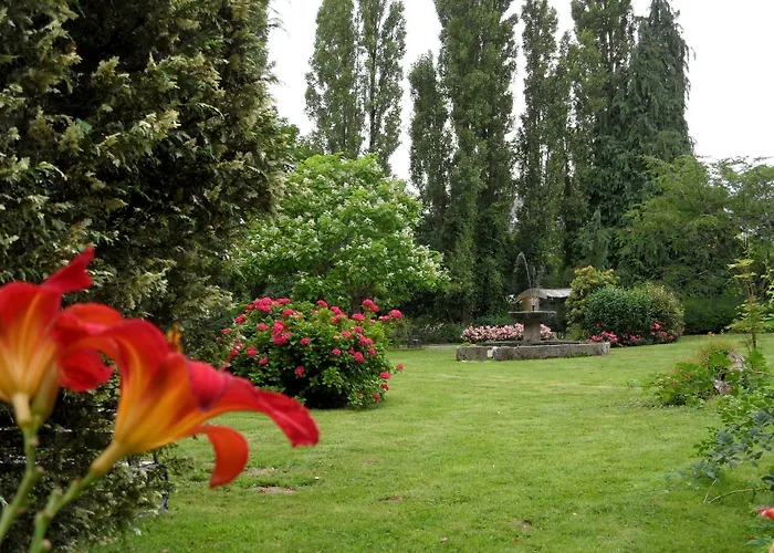 Logis De France- Restaurant Grill Hotel 2*