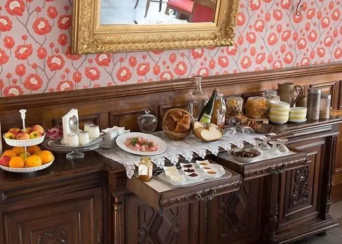 Logis De France- Restaurant Grill Hotel Domfront (Orne)