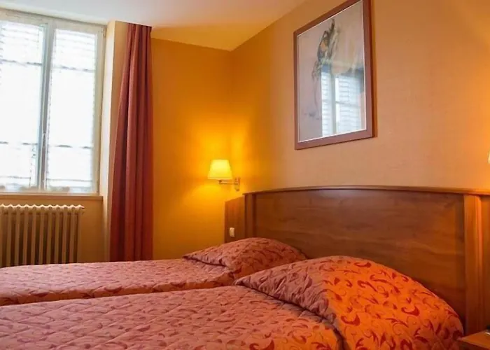 Logis De France- Restaurant Grill Hotel